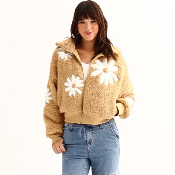 SO Jackets & Blazers - SO Women’s Faux Sherpa Tan Floral Daisy Full Zip Jacket